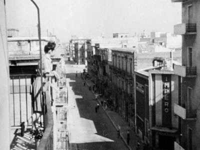 Con l�Arena Impero a Bari si fecero le cose in grande. Nel 1939 nacque infatti in corso Sonnino ad angolo con via privata Muciaccia un cinema tra i pi� innovativi d�Italia. La �magia� avveniva d�estate, quando veniva smontata una parete mobile e la sala si poteva cos� allargare fino al giardino interno